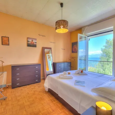 Easy Panorama Hill - Happy Vakantiehuis Stresa